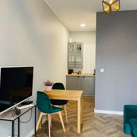 Apartament Z Ogrodkiem I Garazem Poznań Eksteriør bilde