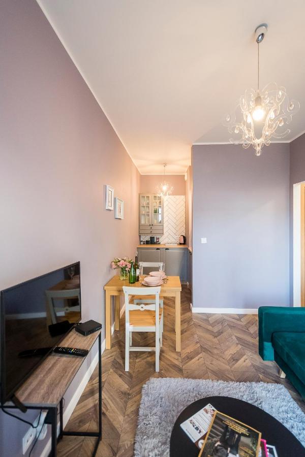 Apartament Z Ogrodkiem I Garazem Poznań Eksteriør bilde