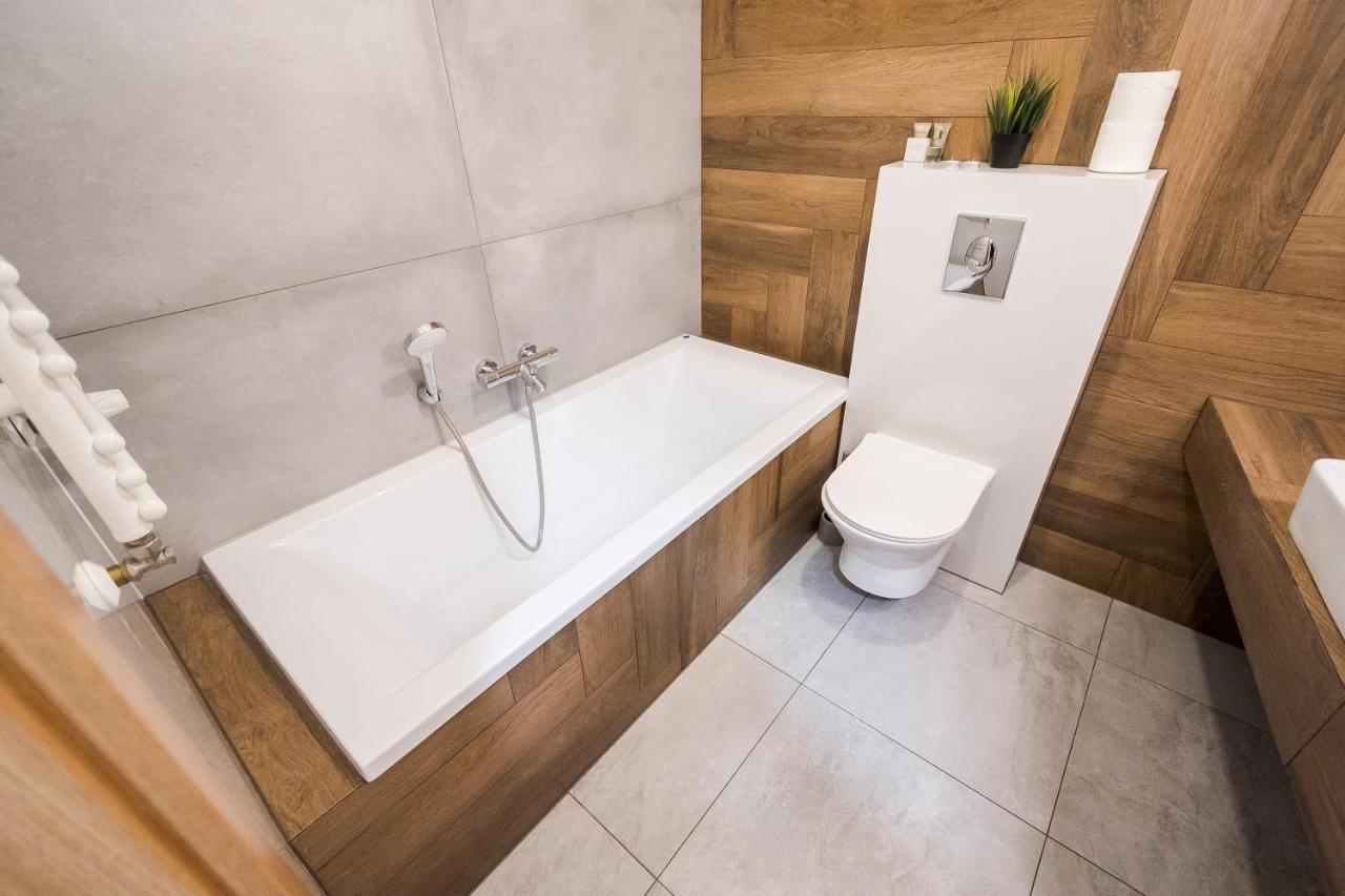 Apartament Z Ogrodkiem I Garazem Poznań Eksteriør bilde