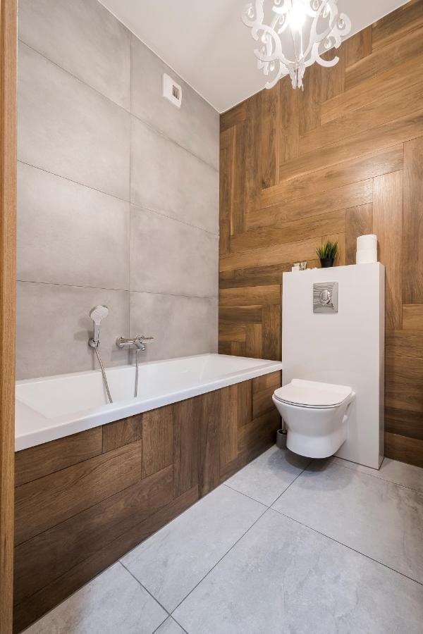 Apartament Z Ogrodkiem I Garazem Poznań Eksteriør bilde