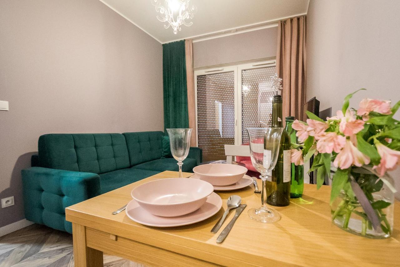 Apartament Z Ogrodkiem I Garazem Poznań Eksteriør bilde