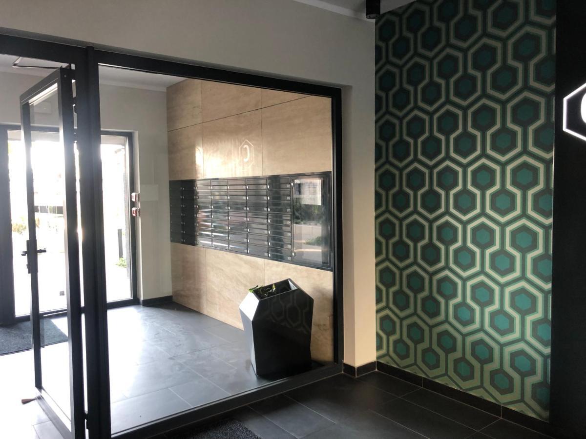 Apartament Z Ogrodkiem I Garazem Poznań Eksteriør bilde